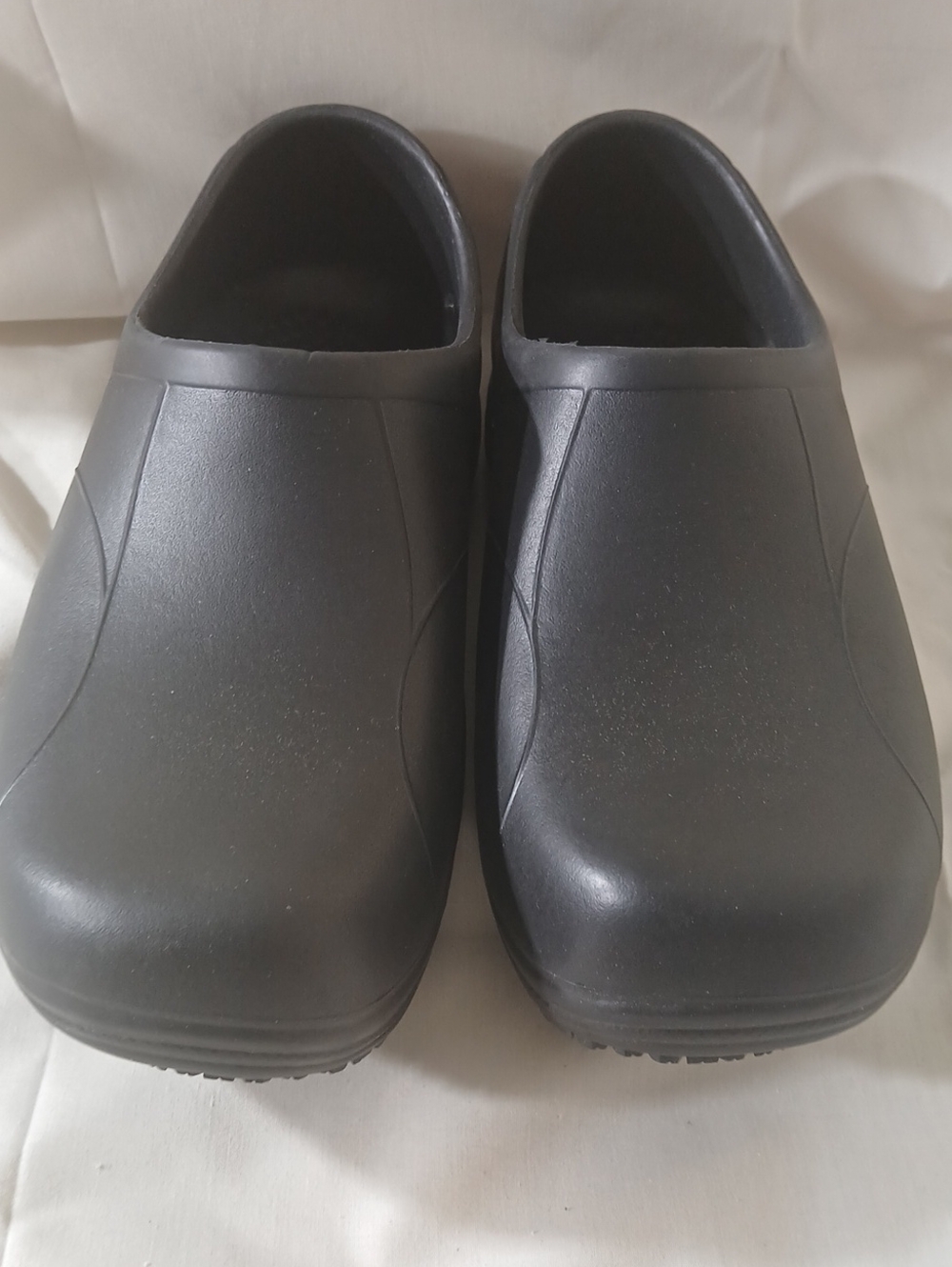 Men's Black Slip-On Work Clogs Size M-8 W-9W